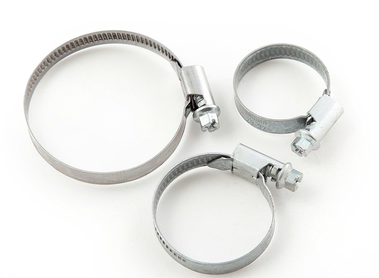 Pour que la pince accomplisse sa tâche, elle doit avoir un diamètre approprié Comment sceller un tuyau d'égout