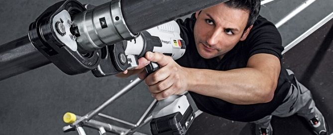 manchon à sertir pour tubes en acier