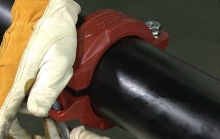 Accouplement pour tuyaux PVC