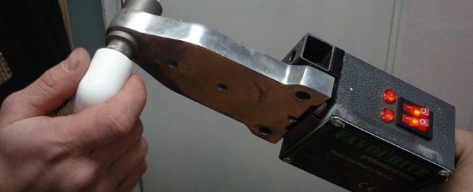 équipement pour le soudage de tuyaux en polypropylène