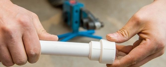 Soudage de tuyaux en plastique