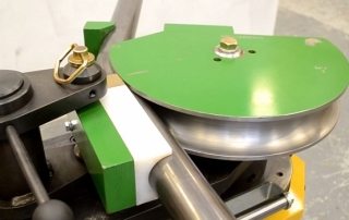 Cintreuse de tubes pour tubes métal-plastique et acier à paroi mince