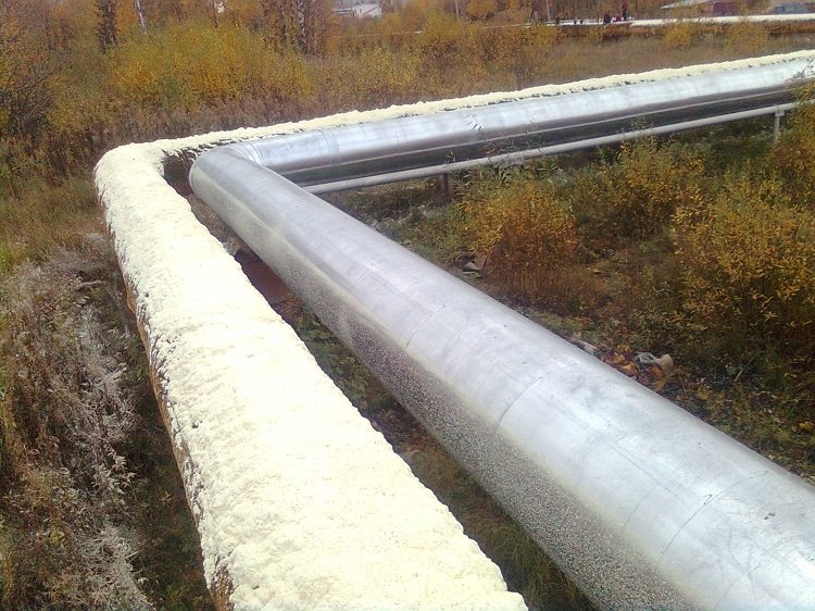 Isolation en feuille pour tuyaux de chauffage