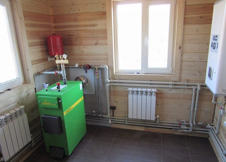 Pour un système à deux tuyaux, beaucoup plus de tuyaux et de composants sont nécessaires, par conséquent, la mise en œuvre d'un tel schéma est plus coûteuse qu'un système à un seul tuyau Système de chauffage monotube ou bitube quoi choisir