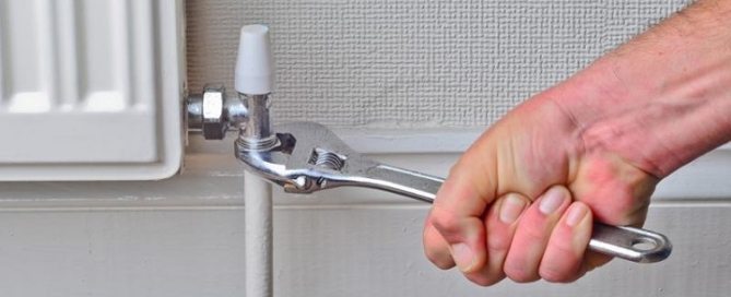 Des tuyaux pour chauffer une maison privée, ce qui est mieux