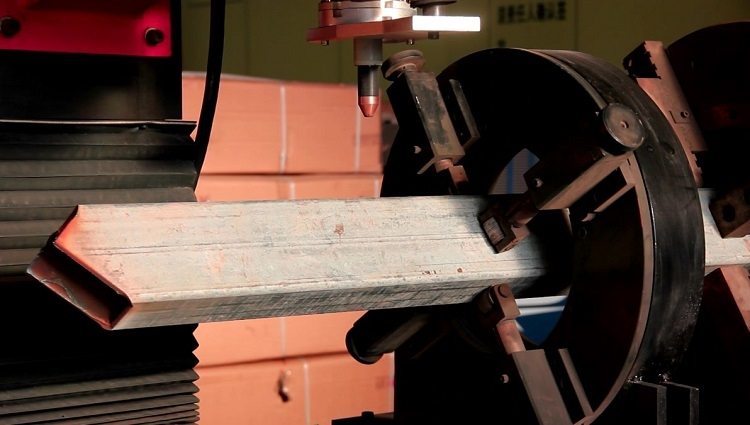 Tuyau profilé en acier inoxydable