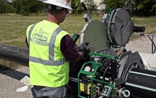 Installation de tuyaux en PEHD pour l'alimentation en eau