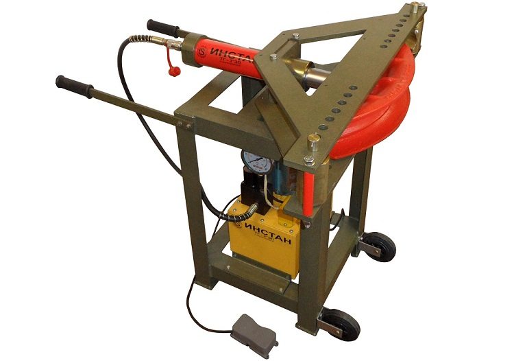 Les types de cintreuses de tuyaux mécanisés sont utilisés dans des conditions industrielles, et dans la vie quotidienne, un modèle manuel suffit Cintreuse de tubes pour tubes en cuivre