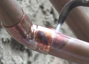 soudure des tubes de climatisation