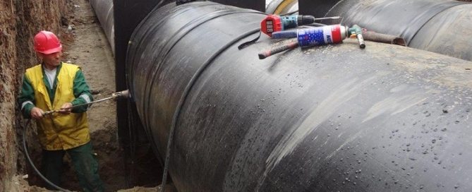 Étanchéité des joints de tuyaux en isolation en mousse de polyuréthane