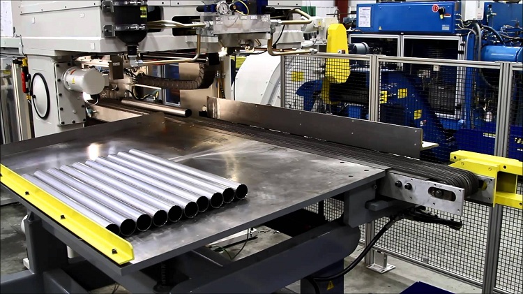 Les tuyaux de précision sont fabriqués sur des équipements de haute technologie conformément aux normes généralement acceptées Tubes de précision