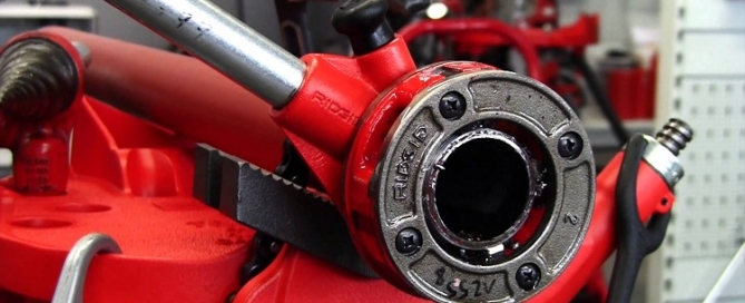 Tournevis pour tuyaux