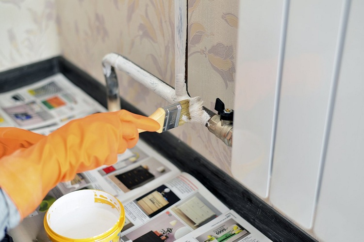 La peinture à l'intérieur des batteries est mieux réalisée avec une peinture à séchage rapide et inodore. Peinture pour radiateurs de chauffage