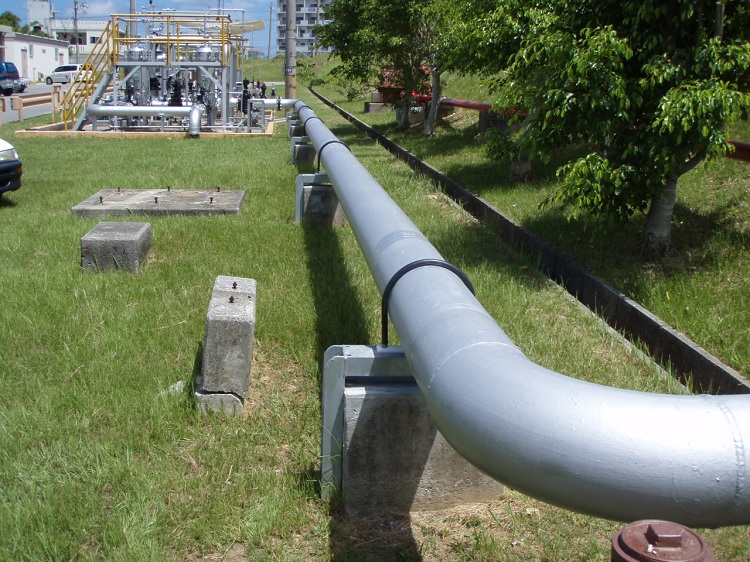 Des supports coulissants sont nécessaires pour les autoroutes dans lesquelles les tuyaux peuvent se déplacer en raison de la dilatation thermique Fixations pour supports de tuyauterie pinces de niveau