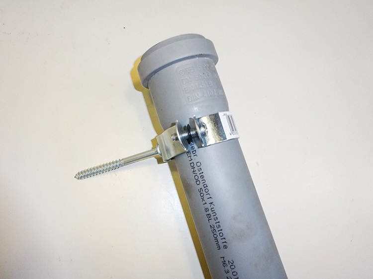 Les attaches métalliques sont utilisées pour fixer tous les types de tuyaux Fixations pour supports de tuyauterie pinces de niveau