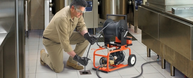 Câble de plomberie pour nettoyer l'égout