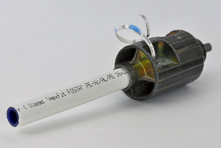 Un chanfrein peut nécessiter un affûtage après un certain temps Le calibrateur pour tuyaux en plastique