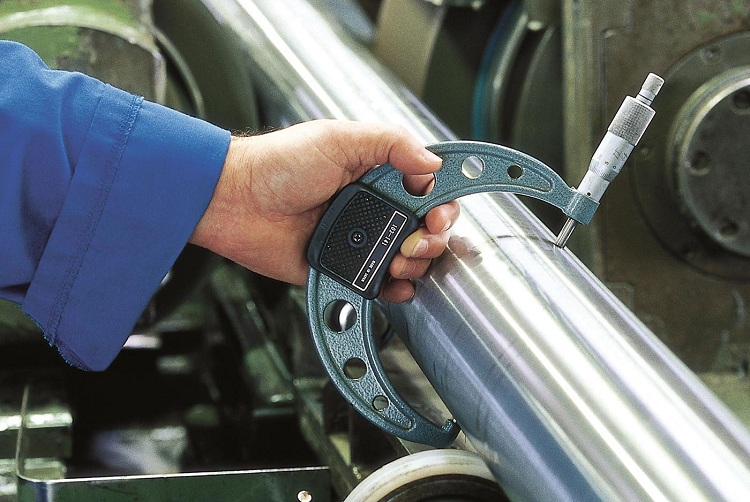 Tout tuyau peut avoir des écarts d'épaisseur de paroi sur toute sa longueur, mais cette erreur ne peut pas être calculée et prise en compte dans la définition mathématique du poids Poids 1 m de tube en acier électrosoudé