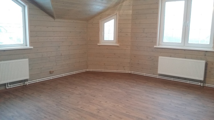 Un système fermé avec pompe assurera un chauffage uniforme de tous les radiateurs de la maison, quels que soient leur emplacement et la distance de la chaudière Système de chauffage fermé d'une maison privée